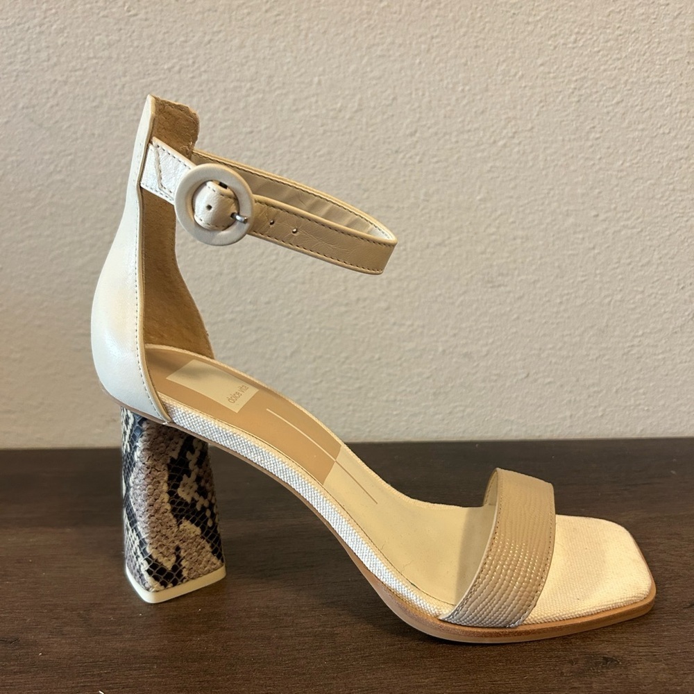 NWOT Dolce Vita Paily Indigo Heels